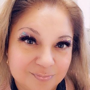 Meet your Posher, Ofelia